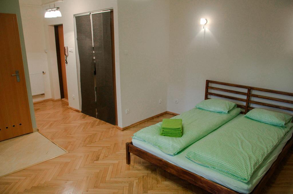 Apartamenty Stary Rynek Paderewskiego พอซนาน ภายนอก รูปภาพ